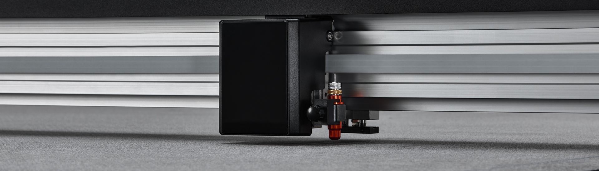 Auto-feeding Flatbed Digital Cutter